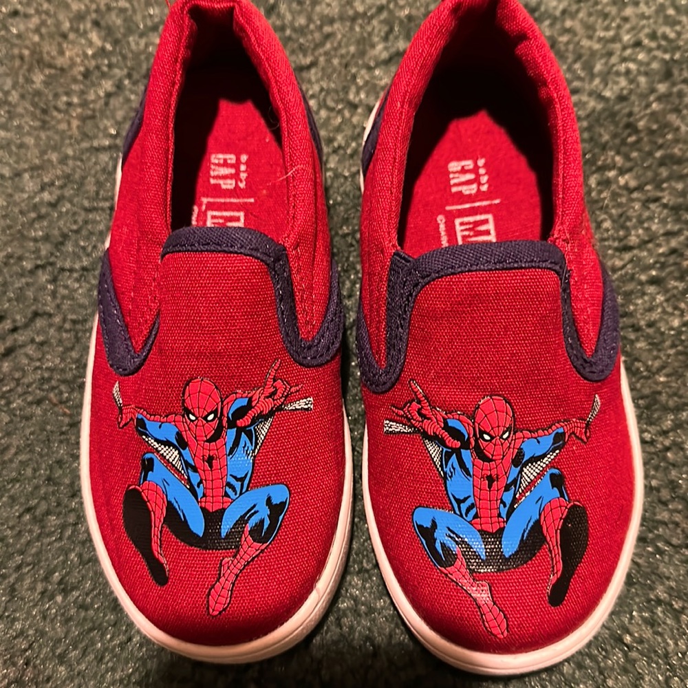 Tollder Size 7 Spiderman slip-on sneaker